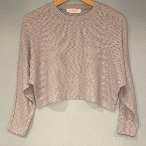 Grey long sleeved crop top